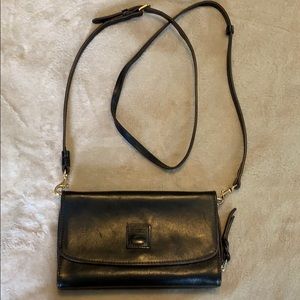 Crossbody / wallet. Dooney & Bourke